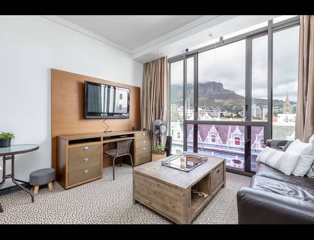 1 BEDROOM APARTMENT SOLD IN CAPE TOWN CITY CENTRE